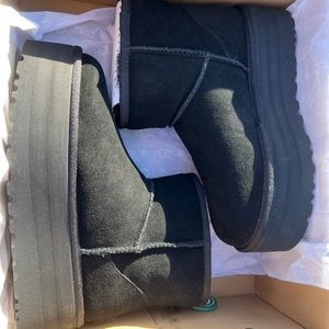 UGG Classic Mini Platform Boots